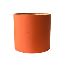 Load image into Gallery viewer, Lampenkap Carom orange - Jim Thompson Ø 25 cm
